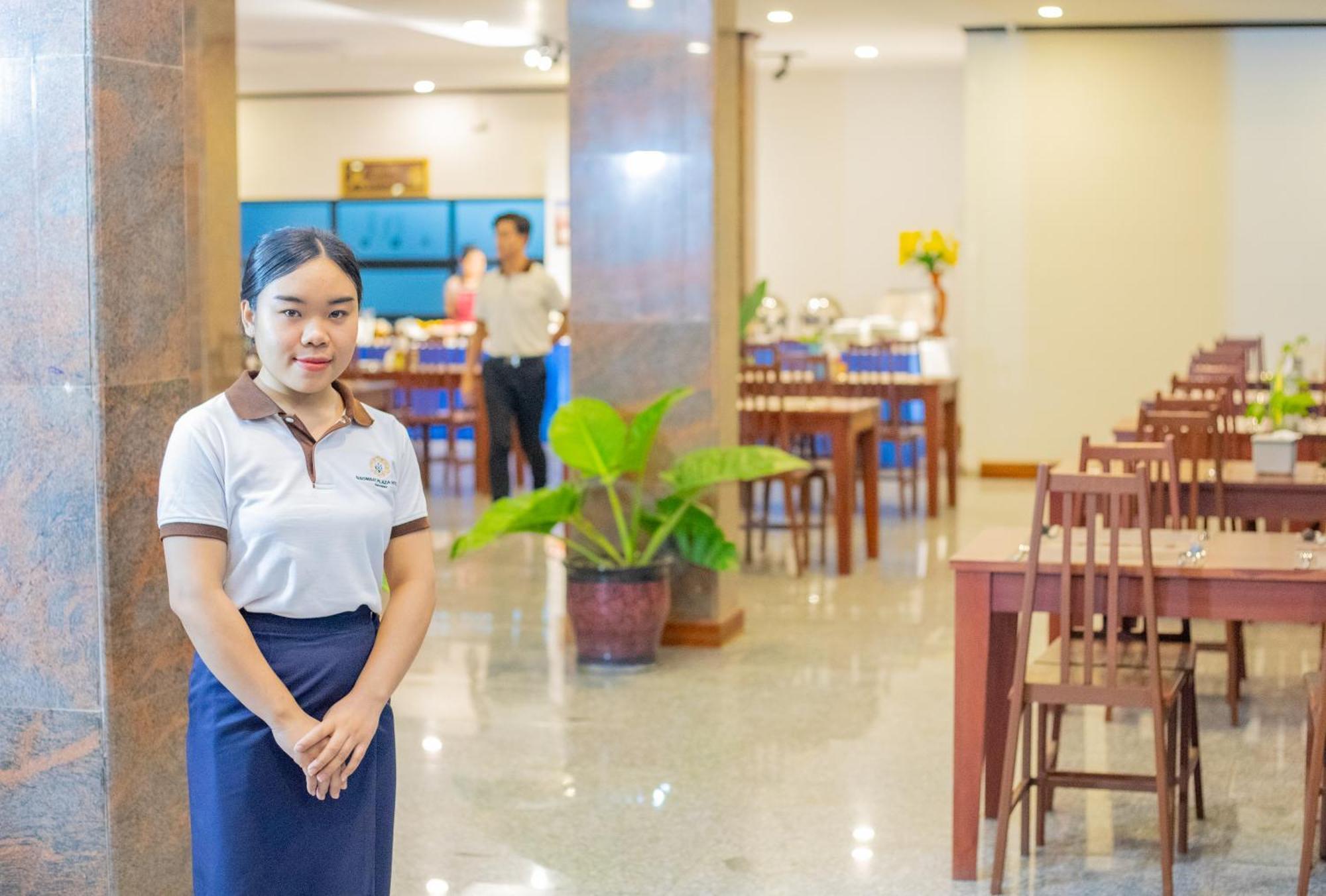 Sisombat Plaza Hotel Vangviang Kültér fotó