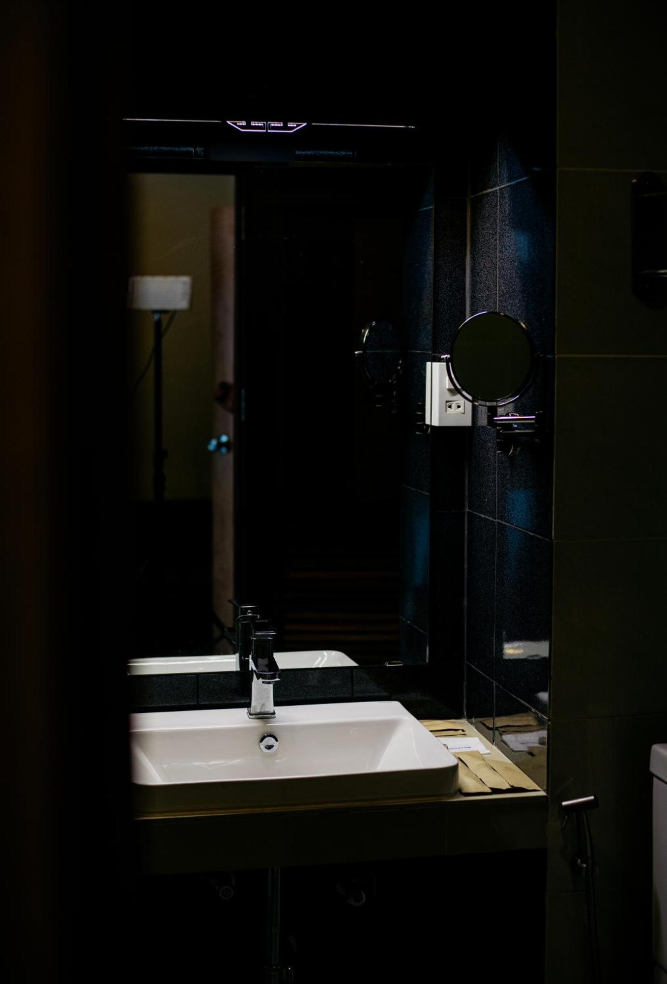 Sisombat Plaza Hotel Vangviang Kültér fotó